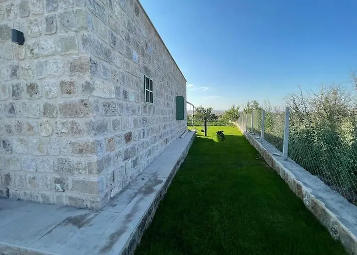 Villa The House In The Nature